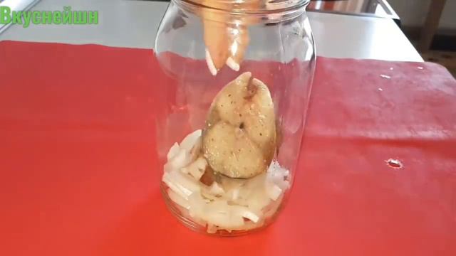 И не вспоминаю о рукаве для запекания!Я просто положила СКУМБРИЮ в БАНКУ! смотреть онлайн