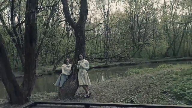 В лесу прифронтовом... смотреть онлайн
