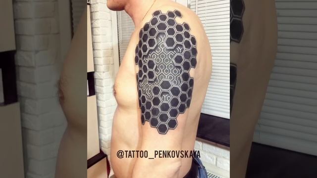 Перекрытие армейского партака. #татуекатеринбург #татуировка #татустудия #татуекб #татумастерекб смотреть онлайн