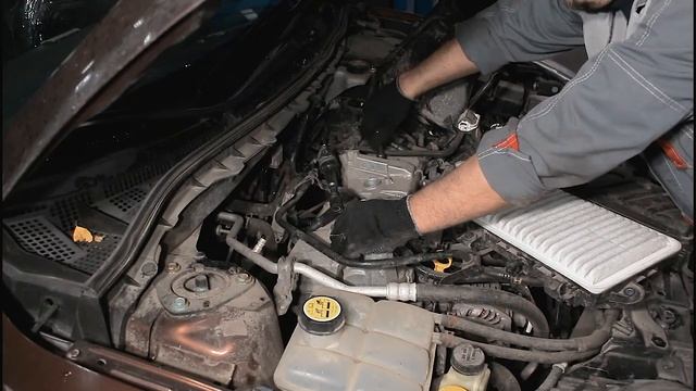 Замена свечей зажигания Mazda 3 смотреть онлайн