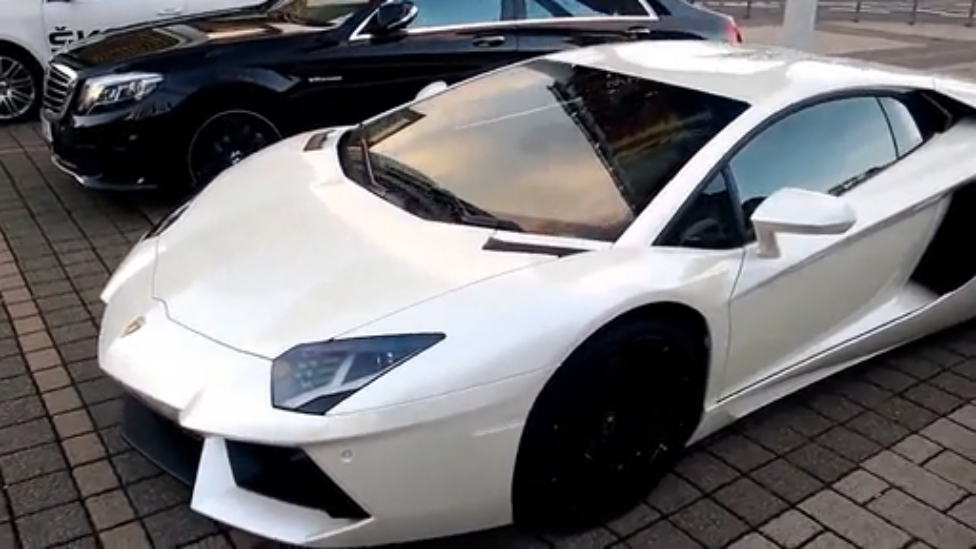 Lamborghini Aventador - Mercedes W222 S63 AMG