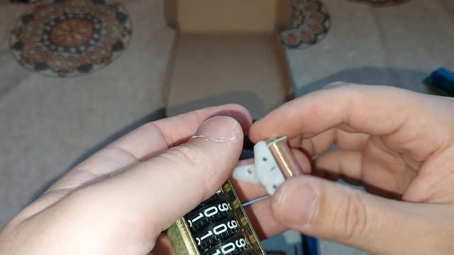 Что внутри электрического счетчика?! Как работает счётчик.?! смотреть онлайн