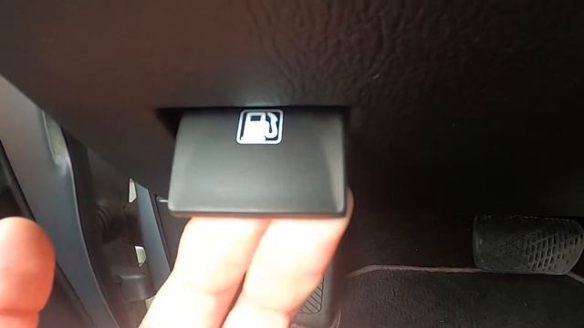 How to Open Gas Tank in Ssangyong Rexton III ( 2012 – 2016 ) | Unlock Fuel Filler смотреть онлайн