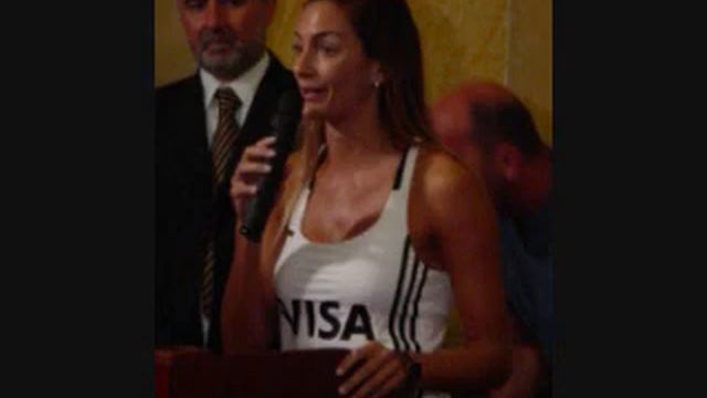 Lucha Aymar, nueva capitana de Las Leonas - En exclusiva para Hockey Delivery смотреть онлайн