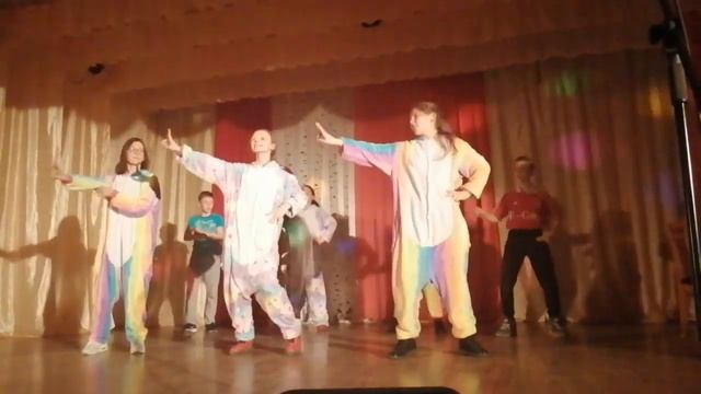 Обзор третьей весенней смены детского лагеря в санатории "Обуховский" смотреть онлайн