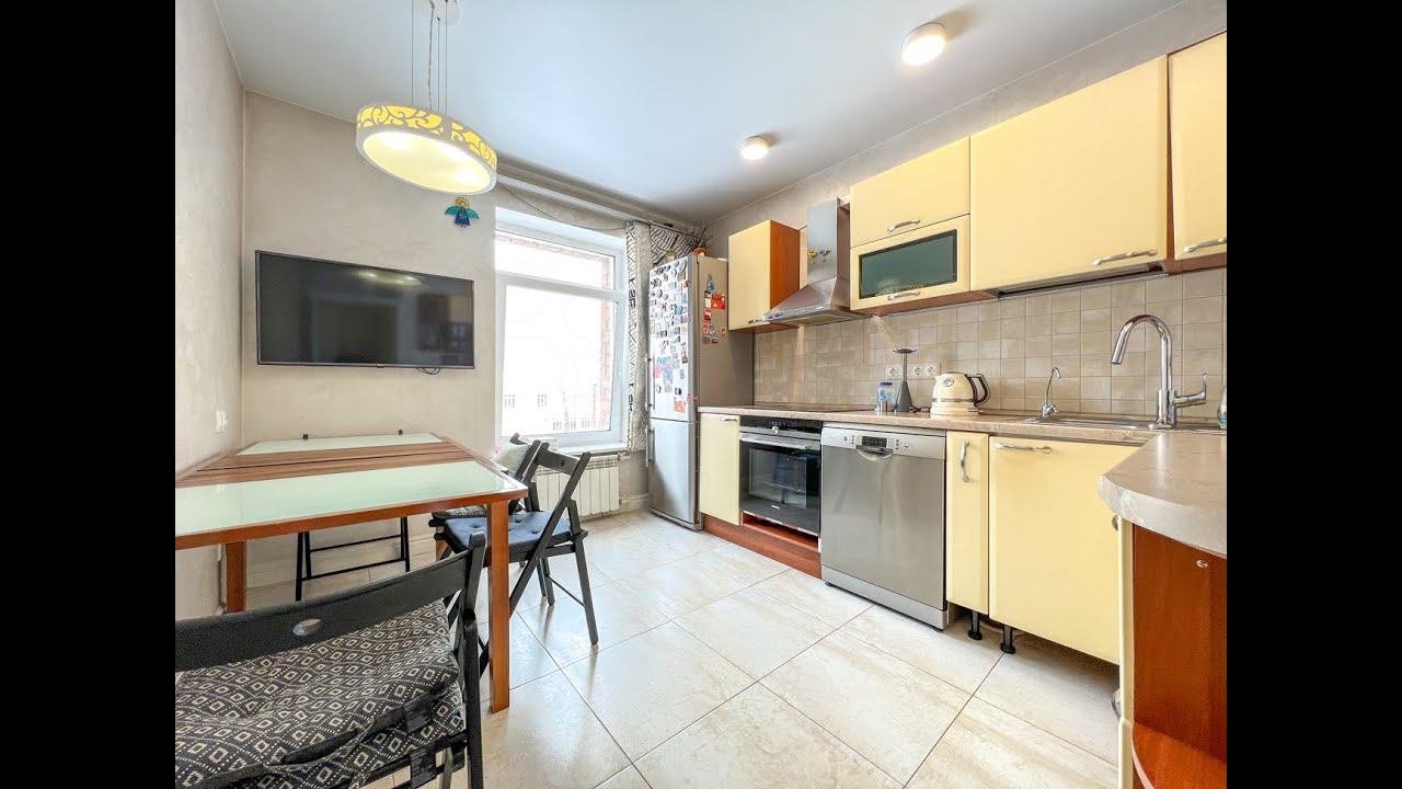 Видео-обзор 2-комнатной квартиры в центре Иркутска по адресу - ул. Российская, 2 (аренда) смотреть онлайн