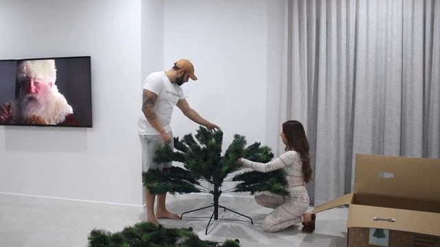 THIS DOESN'T LOOK RIGHT! смотреть онлайн