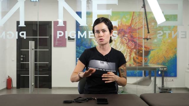 Почему одна бровь заживает ярче?