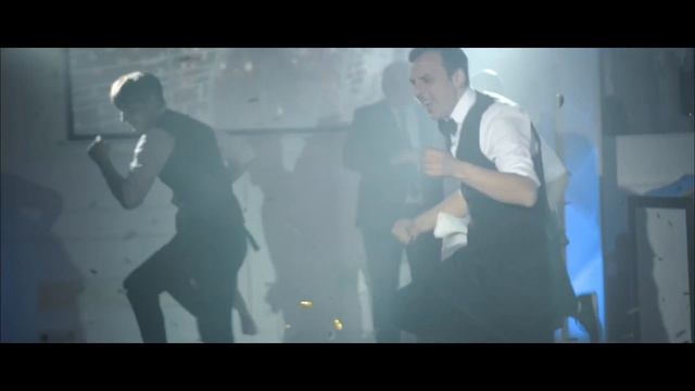 Свадебное шоу Танцующие официанты (Танцевальный коллектив ЮНИТИ) смотреть онлайн