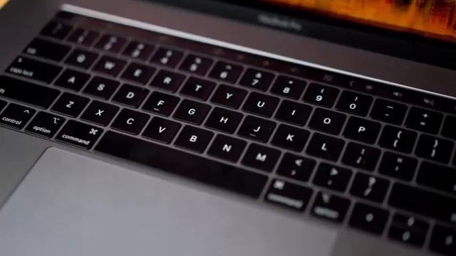 The 2018 MacBook Pro with i9 processor is the fastest notebook that Apple has manufactured. смотреть онлайн