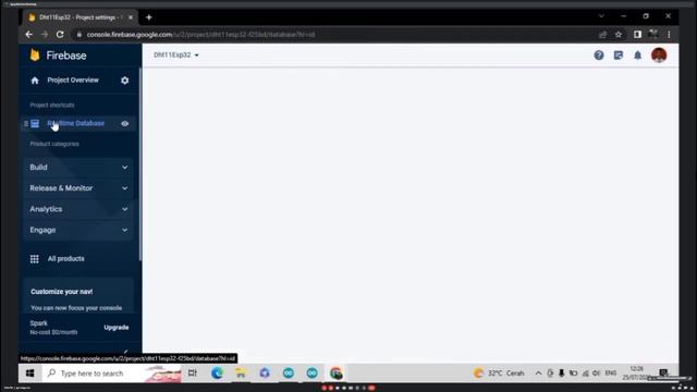 MENGIRIM DATA SUHU DAN KELEMBAPAN SENSOR DHT 11 KE FIREBASE MENGGUNAKAN ESP32 (KELOMPOK 2) смотреть онлайн