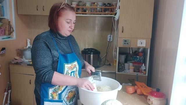 Обрезала герань, нарубила капусты))) смотреть онлайн