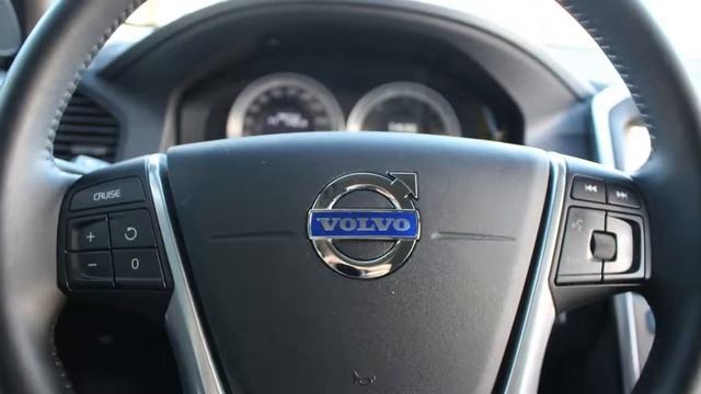Volvo XC60 2.0 D4 FWD SUMMUM Leer Navi Xenon FULL! смотреть онлайн