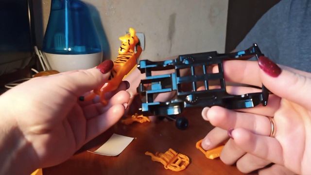 Распаковка большого КиНдЕрА сюрприз, машинка с тигром. Kinder surprise egg big.2020 год.