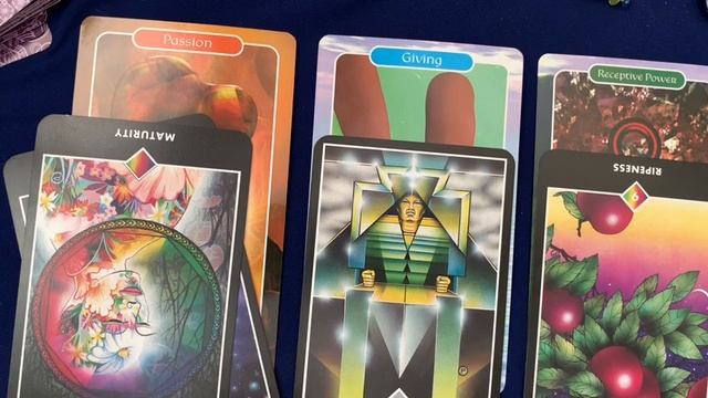 What's Happening in Your Life Right Now? Choose a Talisman Oracle Reading смотреть онлайн