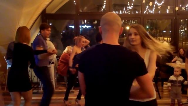 Видеоролик-поздравление с Днем рождения! смотреть онлайн