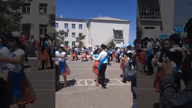 прощальный вальс выпускников. школа Жамбыл Қаппаров. 2013-14 уч.год смотреть онлайн