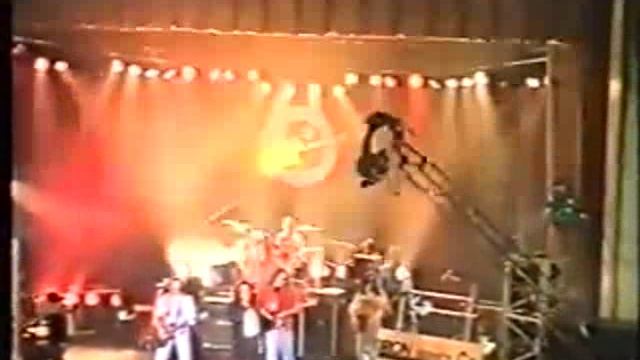 Концерт рок-группы "Круиз". Фестиваль "Робин Гуд". г.Лыткарино. ДК "МИР". 1994г. смотреть онлайн