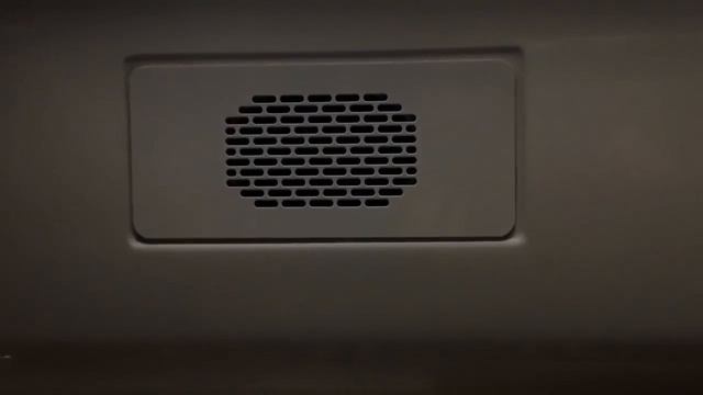 Колонка говорит в салоне вагона смотреть онлайн