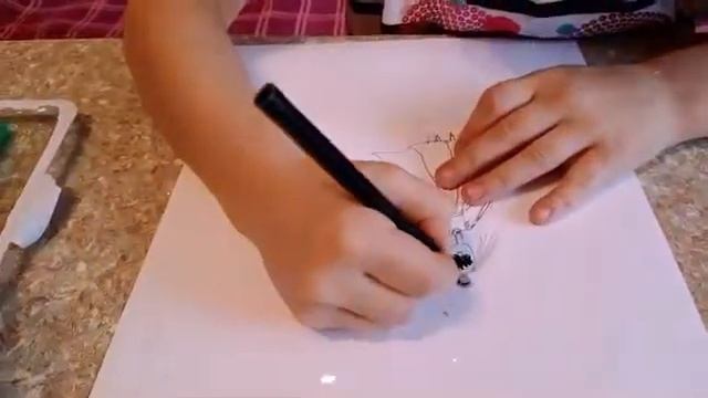 Принцесса с блестками. Раскрашиваю гелевыми блестками /Sofiichka смотреть онлайн