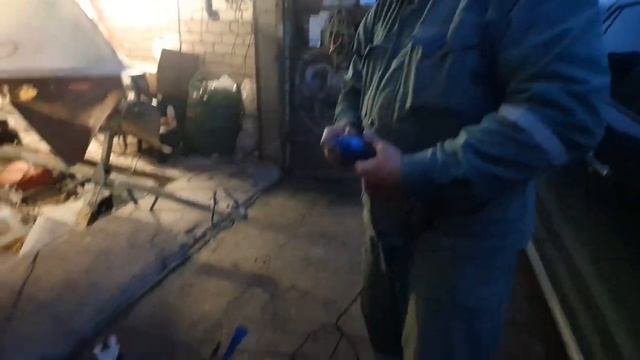 КАК МЫ С РУСИКОМ МЕНЯЛИ ПОМПУ ЛОДОЧНОГО МОТОРА JOHNSON 30HP ? смотреть онлайн