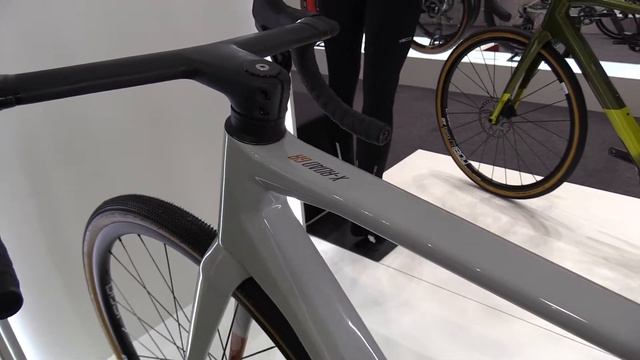 2023 Superior X-Road Team Issue Di2 GR смотреть онлайн
