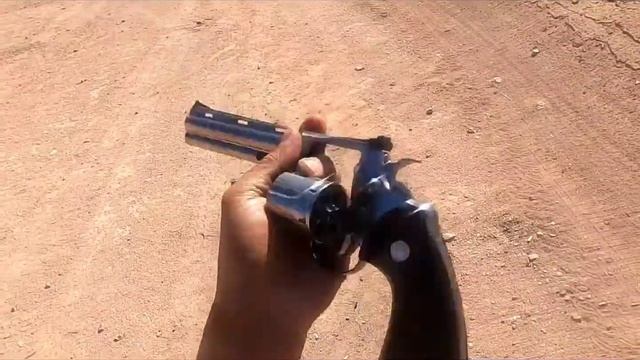 COLT PYTHON 357 MAGNUM - First Shots/Reload Drill смотреть онлайн