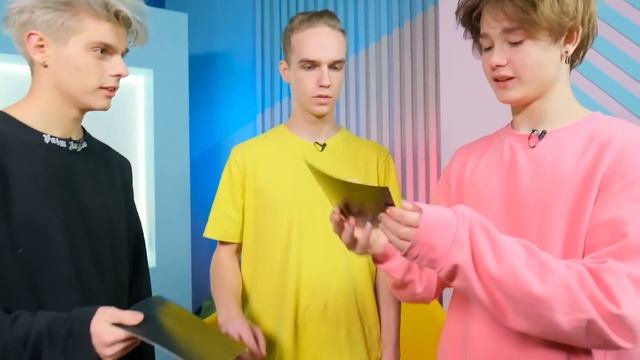 ЧТО В ТЕЛЕФОНЕ У LESHA MAISAK ?! смотреть онлайн