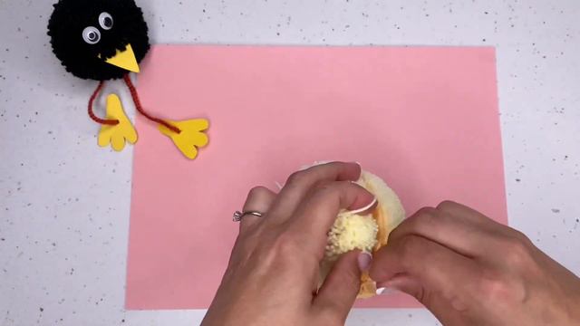 Super Easy Pom Pom Birds | Angry Birds | Clover Pom Pom Maker Tutorial | Pom Pom Craft |Yarn Bird смотреть онлайн