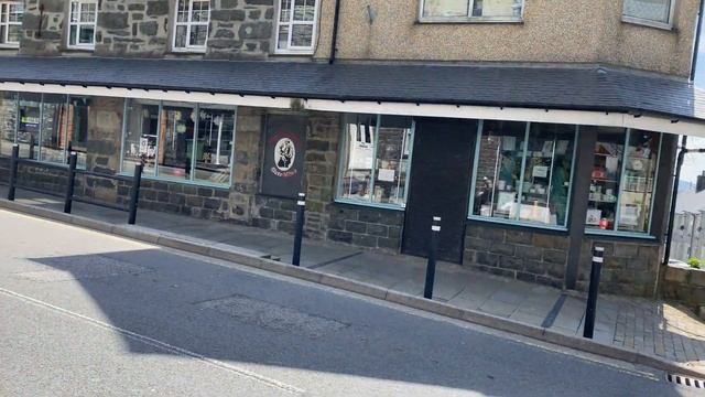 245. КАК ПРАЗДНУЮТ ДНИ РОЖДЕНИЯ В ВЕЛИКОБРИТАНИИ. смотреть онлайн