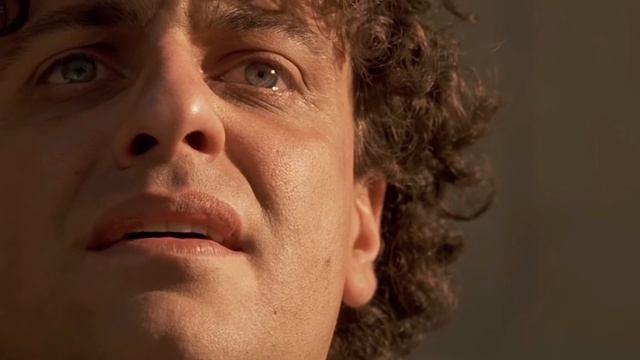 Why exactly Quintus betrayed Commodus? смотреть онлайн