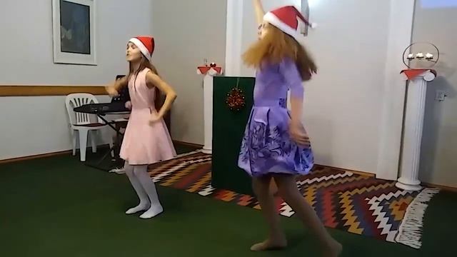 Танец на песню Hillsong Kids - Иисус Мой Супер герой смотреть онлайн