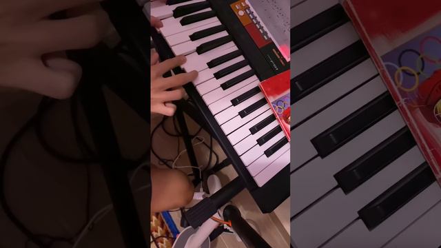Как сыграть опенинг из Клинка Рассекающих Демонов на пианино (Kimetsu no youba) смотреть онлайн