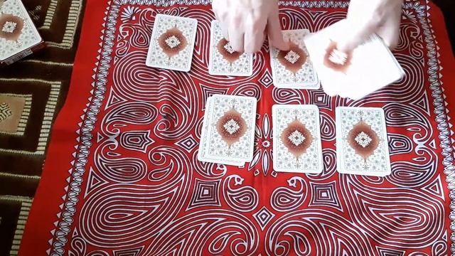 Что он думает обо мне? Расклад на имя Сергей смотреть онлайн