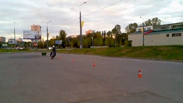 змейка с руками крес на крест. смотреть онлайн