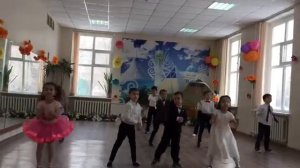 Танец Паровоз букашечка