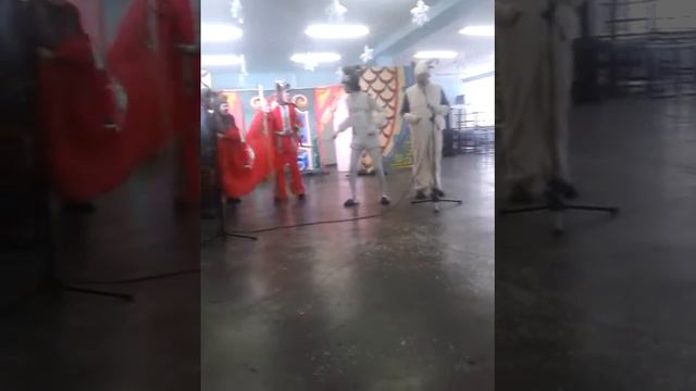 Новый год.Наш класс(4) смотреть онлайн
