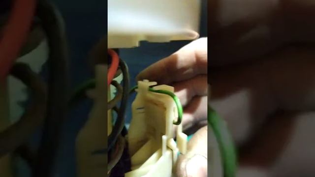 Как снять бензанасос в баке не снимая бак, и замена насоса и фильтра смотреть онлайн