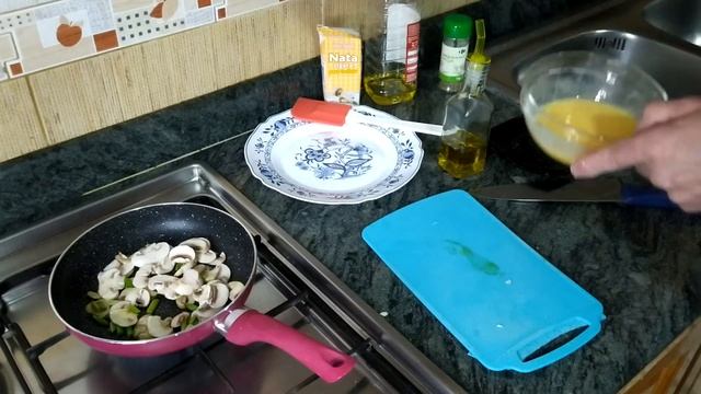 ИСПАНСКИЙ ЗАВТРАК!Яичница-болтунья или ОМЛЕТ ПО ИСПАНСКИ на сковороде.БЛЮДА И РЕЦЕПТЫ! смотреть онлайн