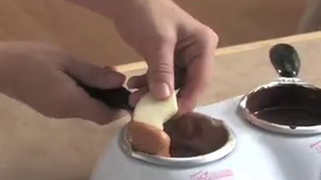 Double Chocolate Fondue Pot смотреть онлайн
