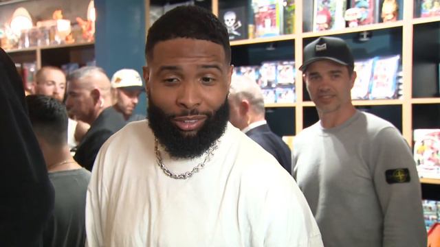 Kevin Durant, Odell Beckham Jr. & Joe Burrow celebrate National Trading Card Day in Phoenix смотреть онлайн