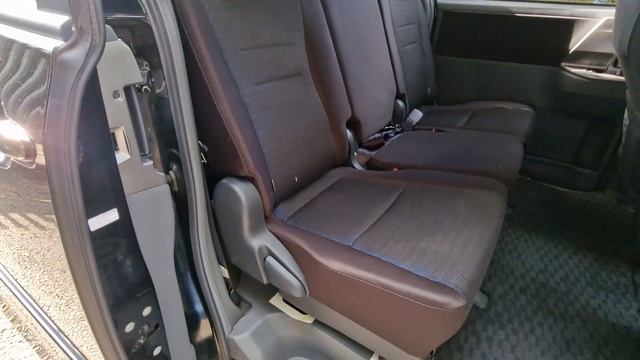 TOYOTA VOXY 2.0 LTR PETROL AUTO ZS KIRAMEKI 8 SEATS ONLY 11,000 VERIFIED MILES ULEZ COMPLIANT смотреть онлайн