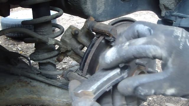 How to replace rear brake pads Toyota Corolla years 2001 to 2014 смотреть онлайн