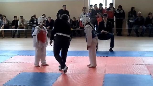 Детские соревнования по тхэквондо в Карджине смотреть онлайн