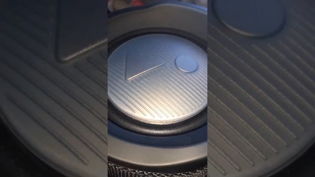 Басс тест колонки JBL XTREME2 смотреть онлайн