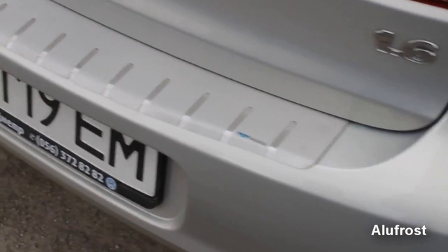 Накладка на бампер с загибом для Volkswagen Golf VI 5D