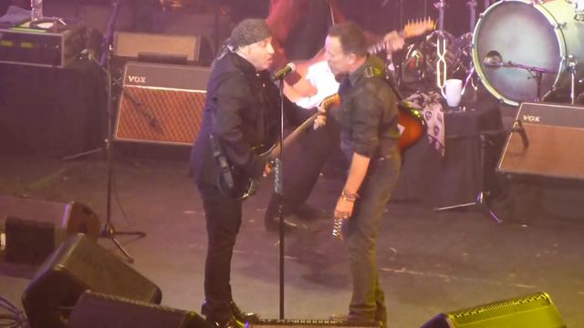 Its Been a Long Time & 10th Ave Freeze Out - Little Steven with Bruce Springsteen смотреть онлайн