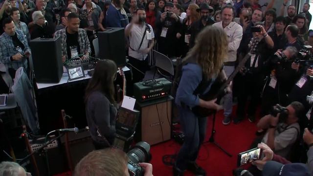 Jared James Nichols and Emily Wolfe Rip It Up at Epiphone at NAMM 2020 | MikesGigTV смотреть онлайн