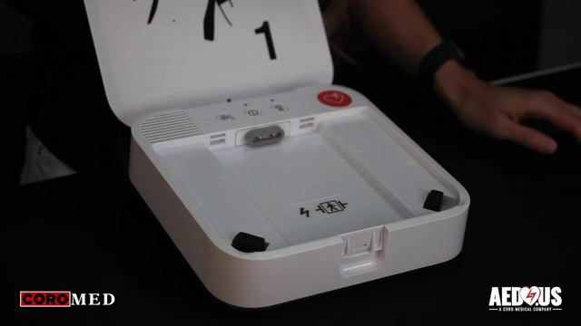 Changing Pads and Battery on the Physio-Control LIFEPAK CR2 AED | AED.US смотреть онлайн