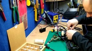 Ремонт кухонной Вытяжки.  Разборка.  Не работает электро двигатель.